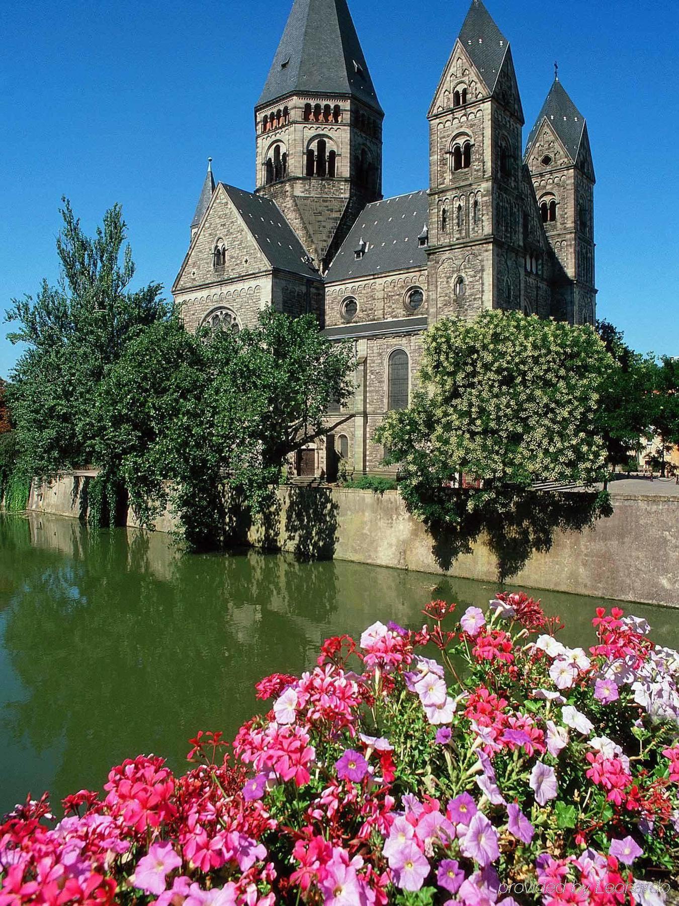 Ibis Metz Centre Gare Hotel Bagian luar foto